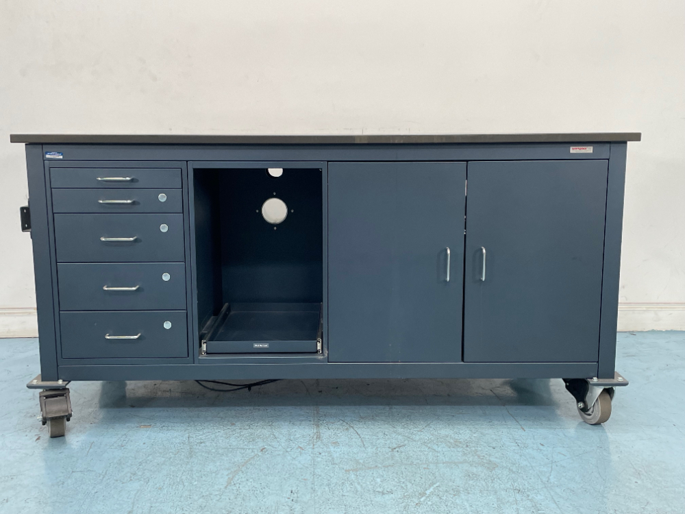 Image of Workplace Modular Systems Mass Spec Bench